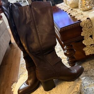 Elegant Brown Knee-High Women's Boots
